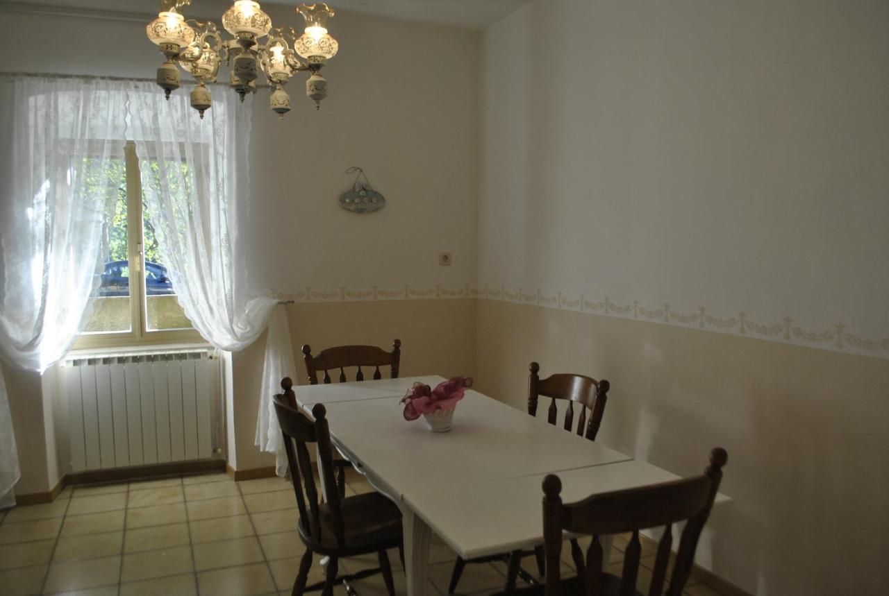 Apartment Pod Kostanji Osp المظهر الخارجي الصورة