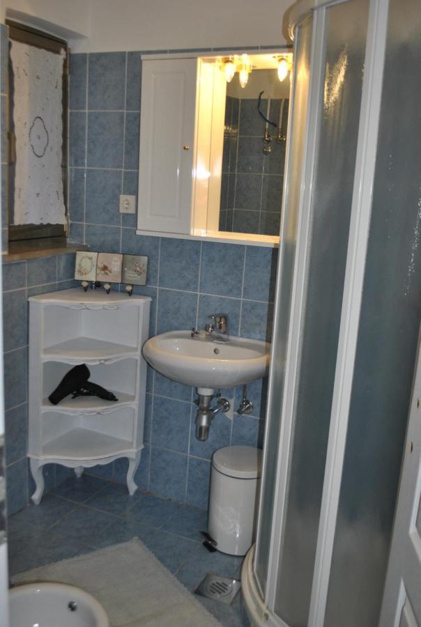 Apartment Pod Kostanji Osp المظهر الخارجي الصورة